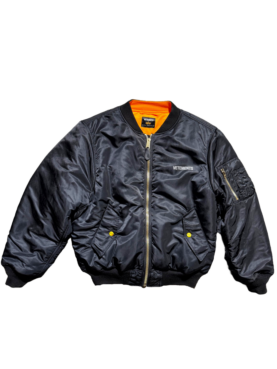 VETEMENTS　2022SS REVERSIBLEHOODEDBOMBER Reversible Bomber by Vetements- La Garçonne